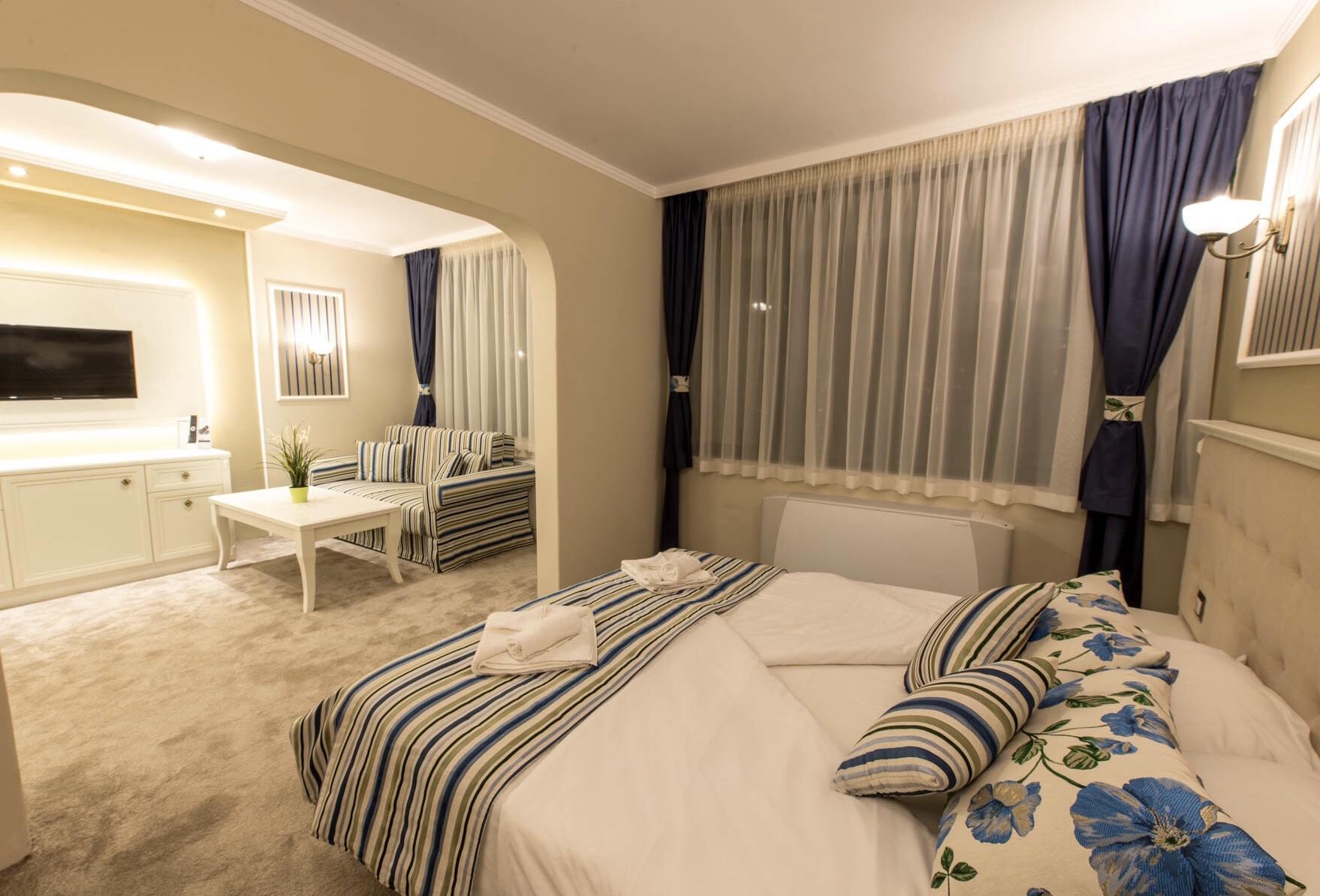 Park Hotel Raya Garden - Free Parking Veliko Tarnovo Exterior photo