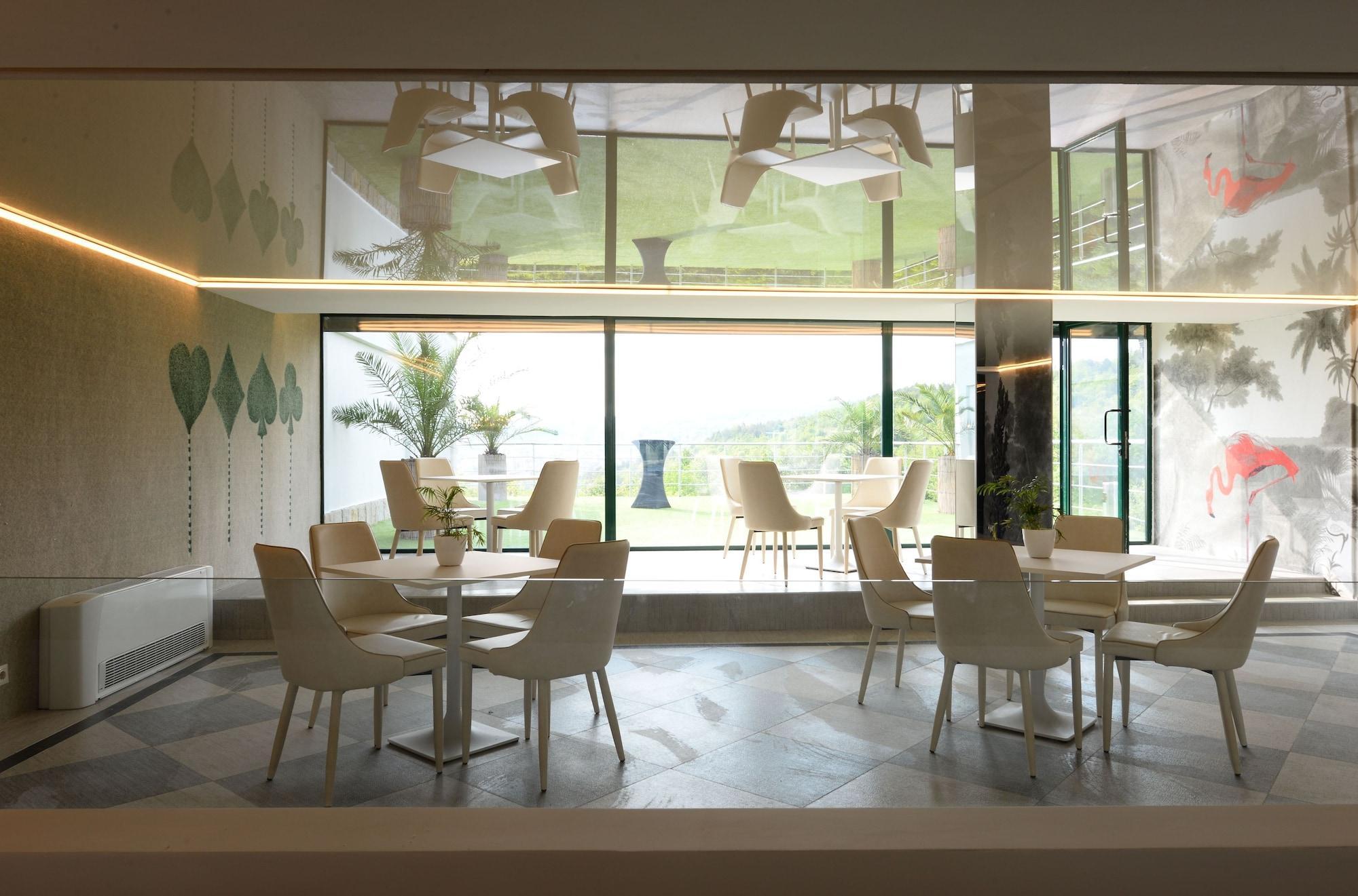 Park Hotel Raya Garden - Free Parking Veliko Tarnovo Exterior photo